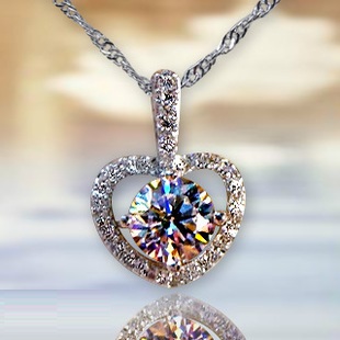 Solpresa Heart Shaped Valentines Day Diamond Necklace