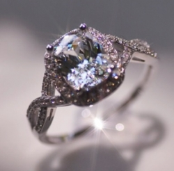 Solpresa Paris Unique Zircon Diamond Ring